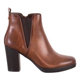 Csizma Egy Bárban Sergio Leone barna