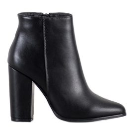 Camo Klasszikus öko-bőr csizma fekete