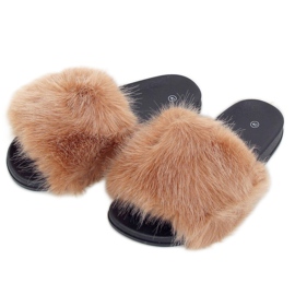 Papucs teves szőrmével CK107P Camel barna sokszínű