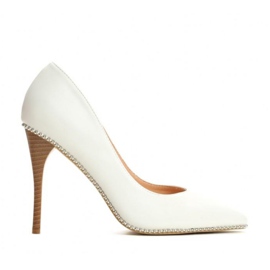 Vices Satuk 9218-41 Fehér 36 41 Vices Satuk 9218-41 Fehér 36 41