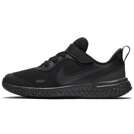 Nike Revolution 5 gyermekcipő fekete BQ5672 001