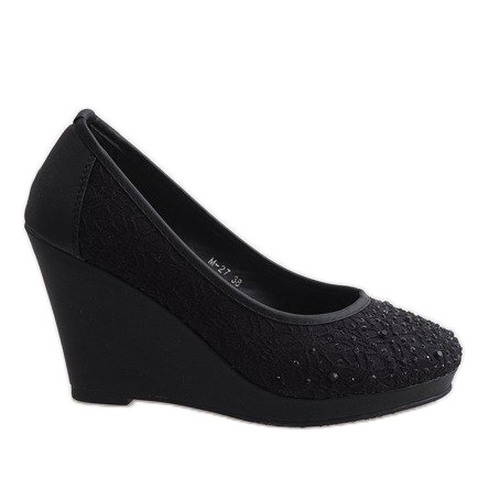 Fekete szivattyúk az M-27-es éknél