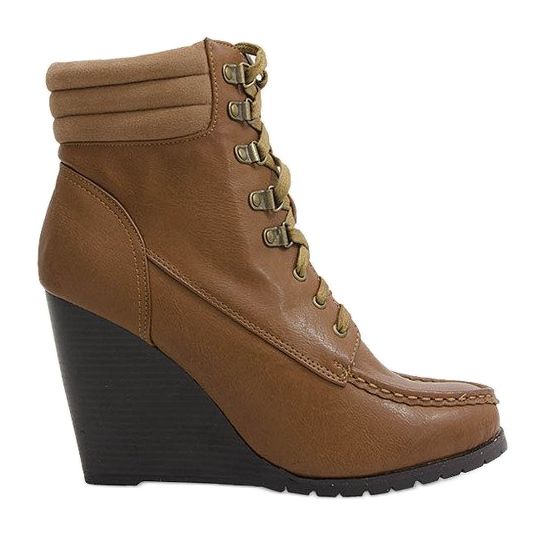 Magas ékű csizma barna