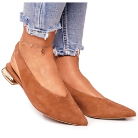 Velúr balerinák arany sarkún Laura Messi 2127 Teve barna Velúr balerinák arany sarkún Laura Messi 2127 Teve barna