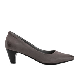 Női szürke szivattyúk az Ynisol oszlopon Női szürke szivattyúk az Ynisol oszlopon