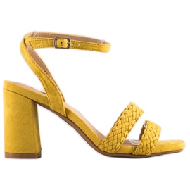 Kylie Velúr szandál egy bárban sárga