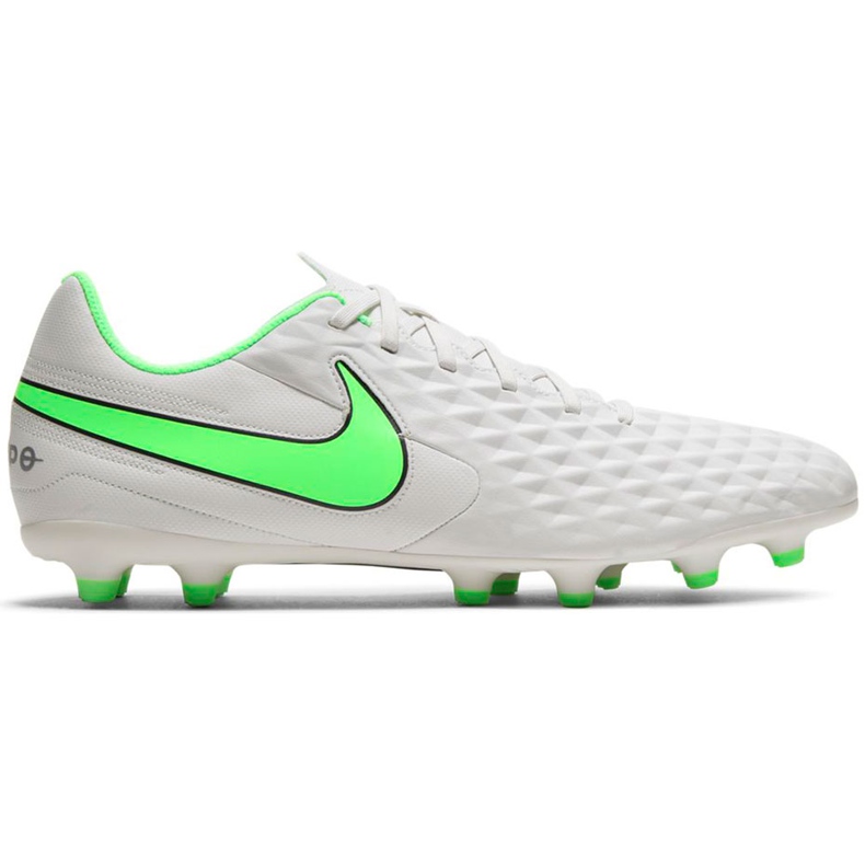 Nike Tiempo Legend 8 Club Mg fehér AT6107 030 futballcipő