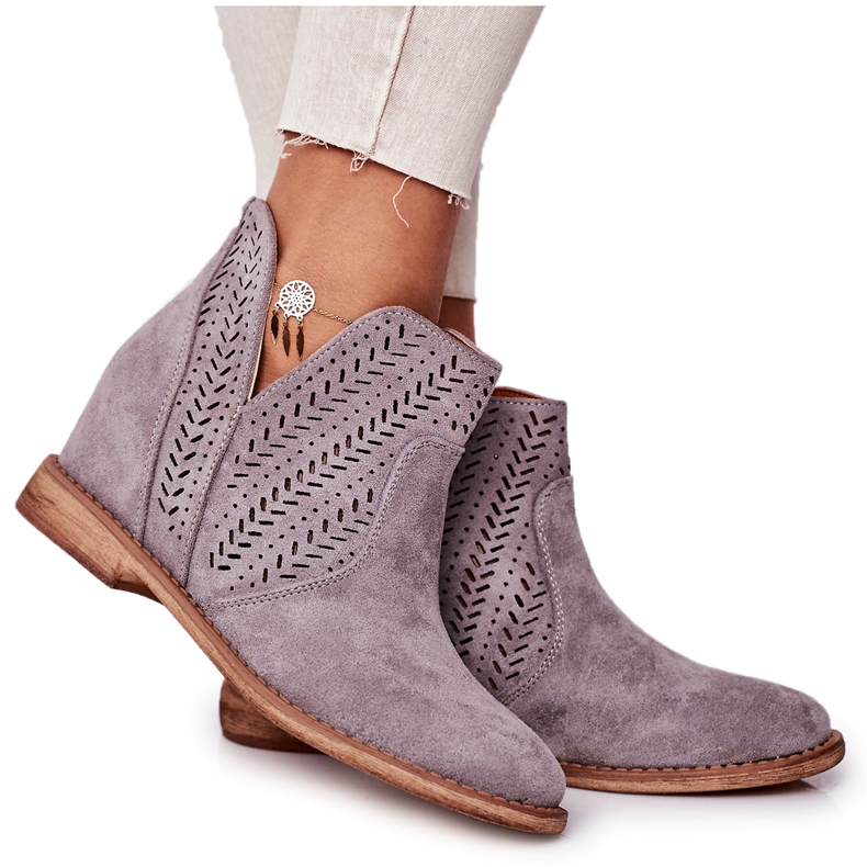 Áttört csizma Grey Melanie ékre szürke