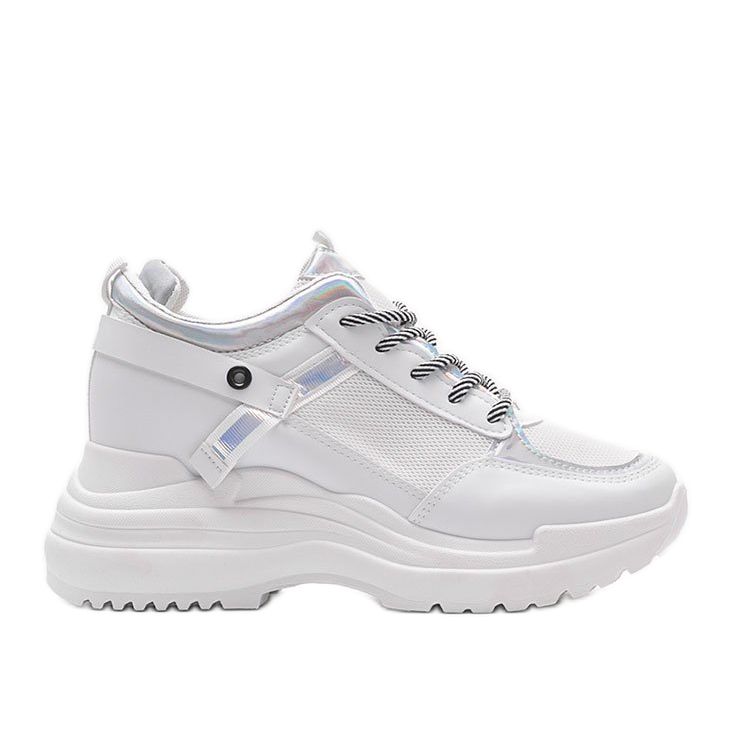 Fehér cipők vastag Johan talpán