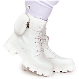 PS1 Csizma dolgozók a platformon a vesével Fehér szombat