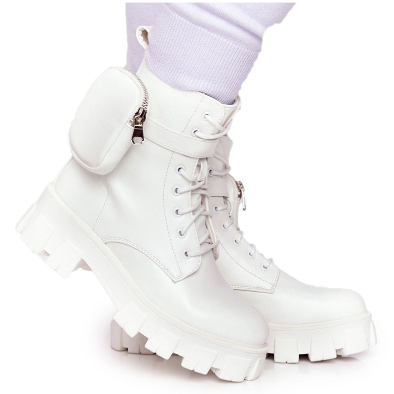 PS1 Csizma dolgozók a platformon a vesével Fehér szombat