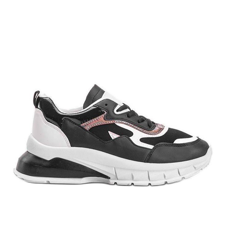 Fekete cipők vastag Kristen talppal