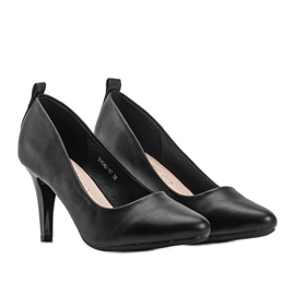 Brian tűsarkú fekete pumpák