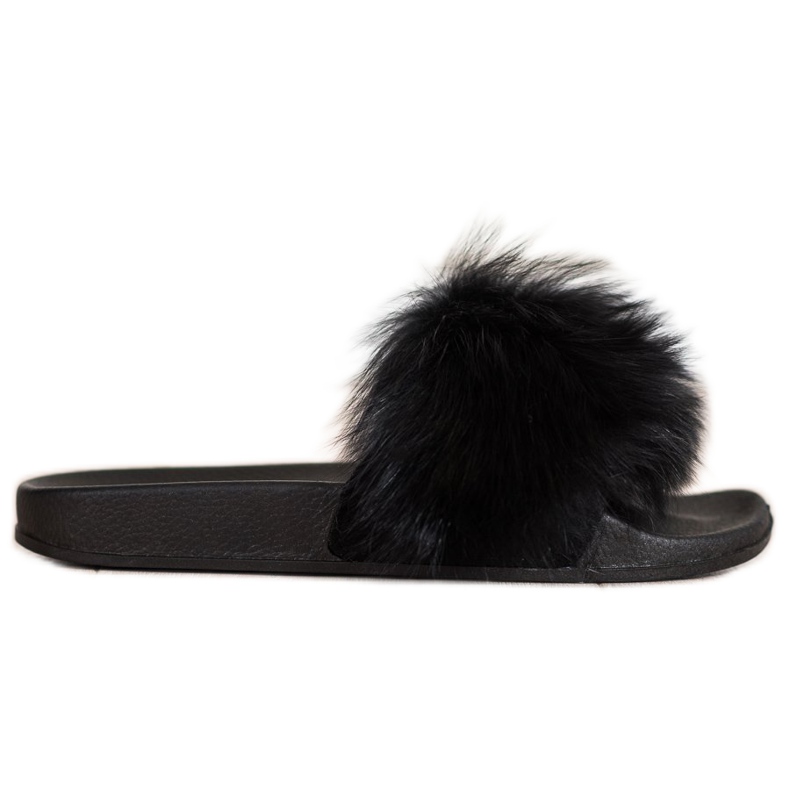 Bona Divatos papucs szőrmével fekete