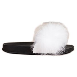 Bona Divatos papucs szőrmével fehér