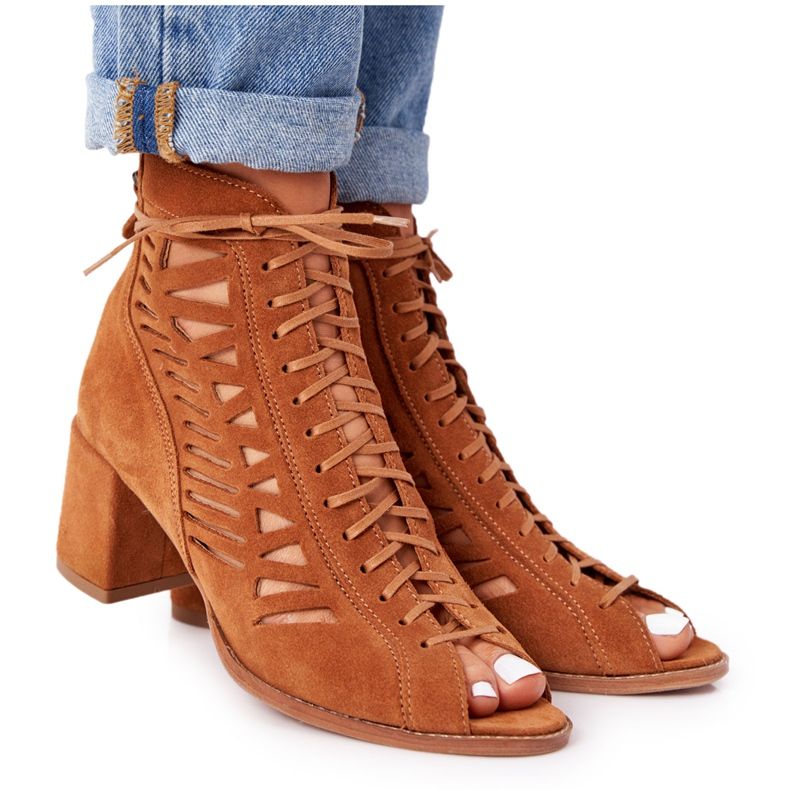 Velúr áttört csizma Maciejka Red 04040-29 barna