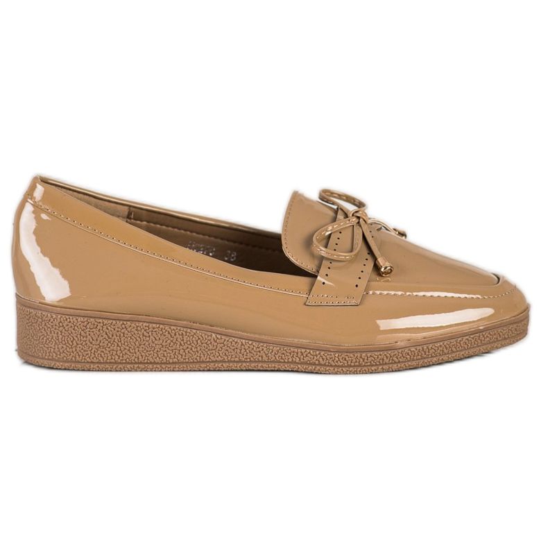 SHELOVET Lakkozott cipők a platformon barna