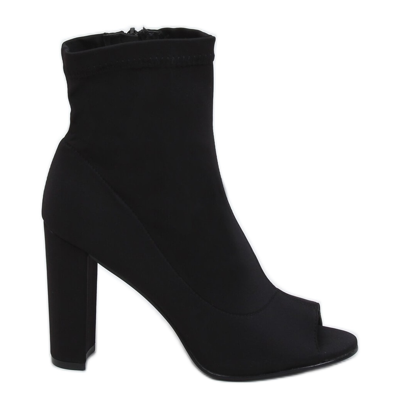 Fekete, nyitott orrú csizma NS031P Fekete