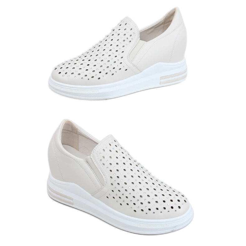 Cipők csúsznak fel a bézs színű HY-251 bézs ékre