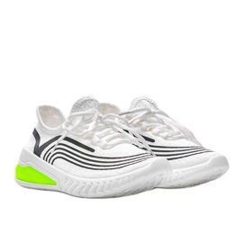 Felcsúsztatható fehér edzőcipő holografikus Delaney mintával Felcsúsztatható fehér edzőcipő holografikus Delaney mintával