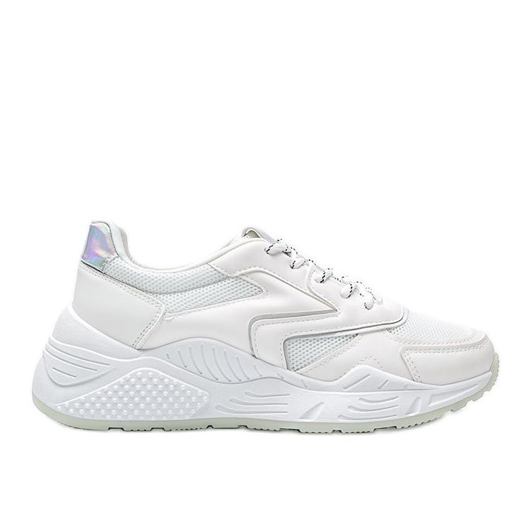 Vaskos fehér cipők, fémes Kenna részletekkel