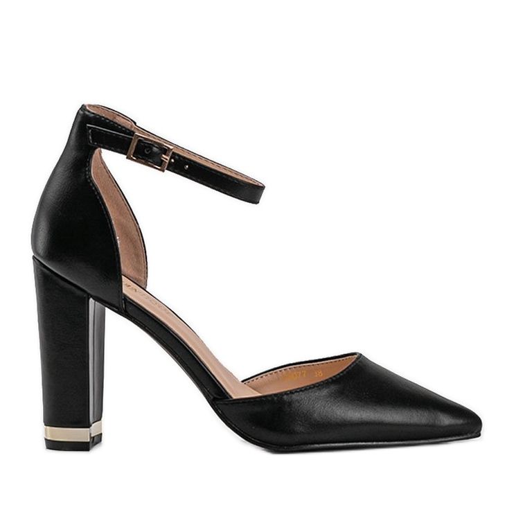 Fekete szivattyúk a Kaelyn oszlopon