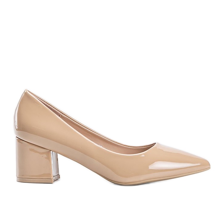 Bézs színű szivattyúk lakkozva Damari blokkon