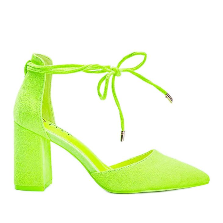 Sárga fűzős szivattyúk a Macey oszlopon Sárga fűzős szivattyúk a Macey oszlopon