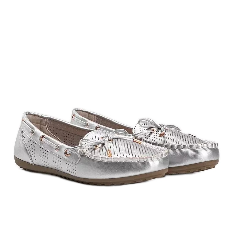 Ezüst cipók ökobőrből, áttört Esther