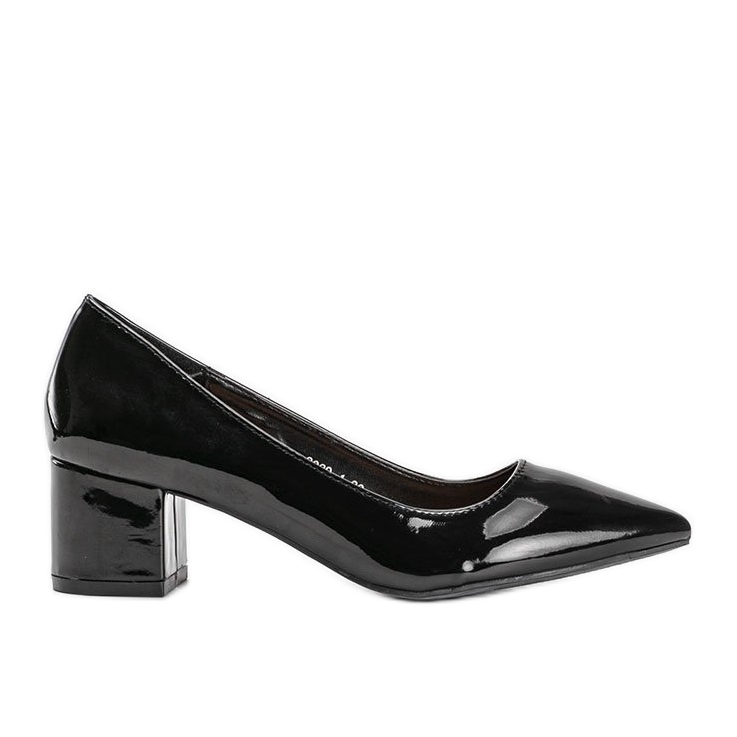 Fekete szivattyúk lakkoztak az éden blokkon