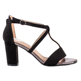 Stílusos szandál a VINCEZA bárban fekete