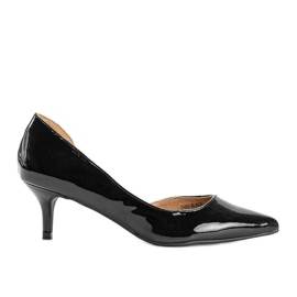 Fekete lakkozott szivattyúk Brita tűsarkún Fekete lakkozott szivattyúk Brita tűsarkún