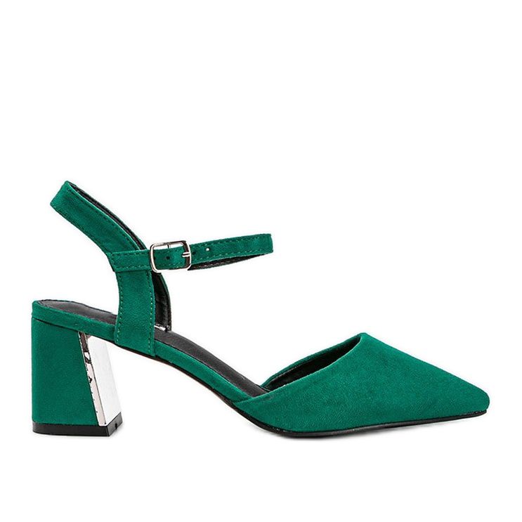 Zöld szivattyúk egy öko-velúr blokkon Anita