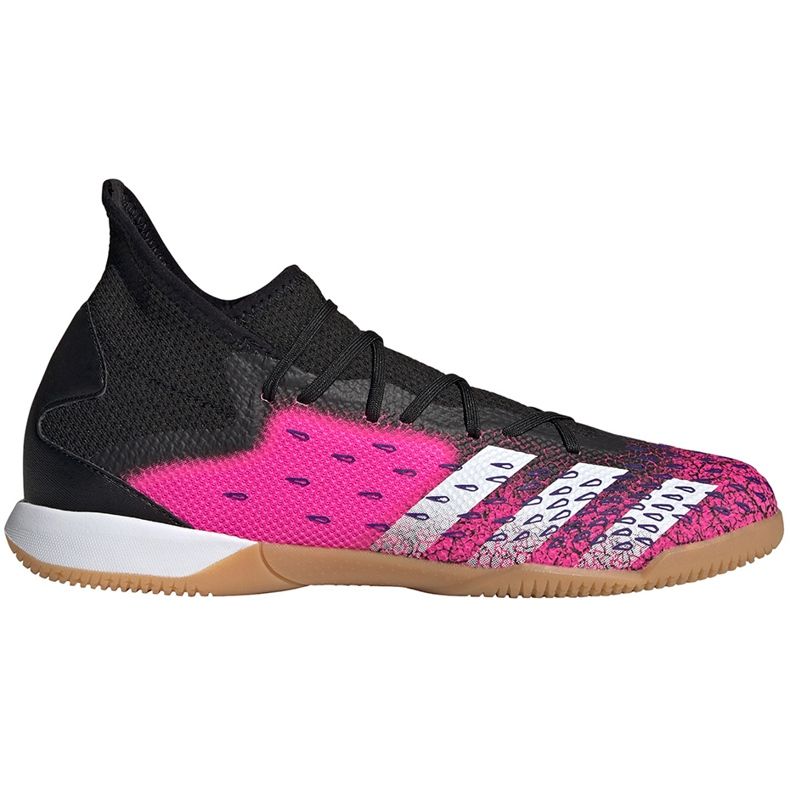 Adidas Predator Freak.3 FW7518 futballcipőben sokszínű