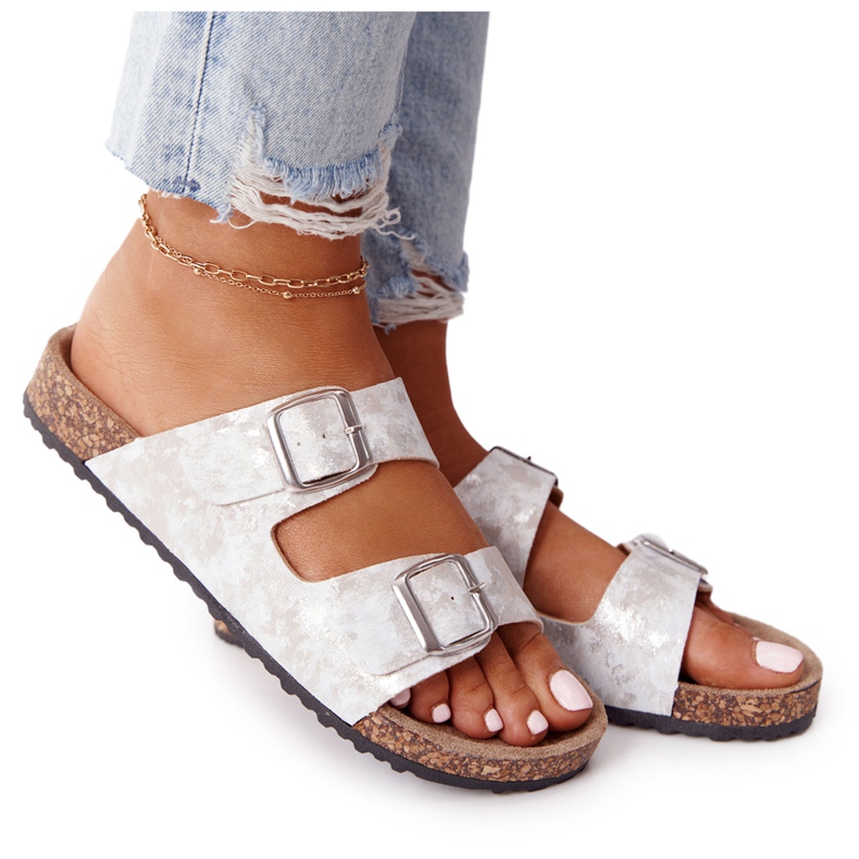 Női papucs csatokkal Ezüst Vivio