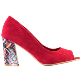 Sabatina Nyitott orrú szivattyúk dekoratív sarokkal piros Sabatina Nyitott orrú szivattyúk dekoratív sarokkal piros