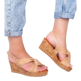 Bézs ék szandál Buenos Aires