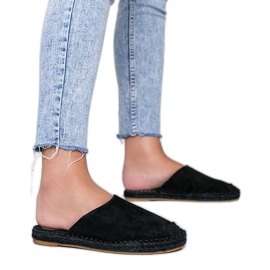 Vénusz fekete szárnyai Vénusz fekete szárnyai