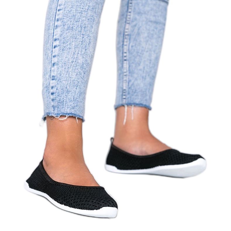 Fekete szövet balerinák a Good Days áttört mintával