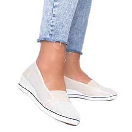 Bézs színű, fényes balerinák az éken Glam Star