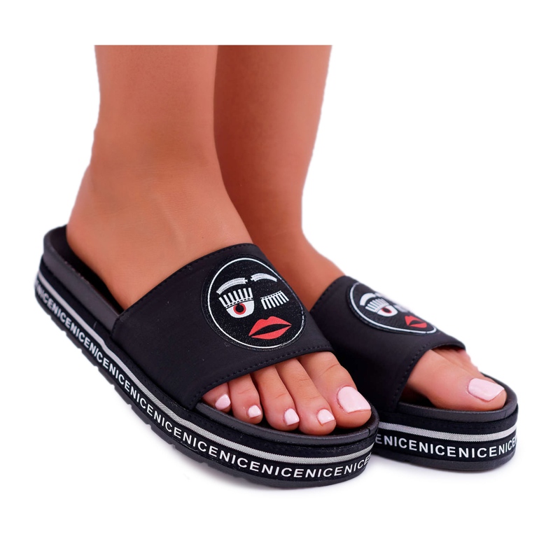 Női papucs a platformon S.Barski 802-10 fekete