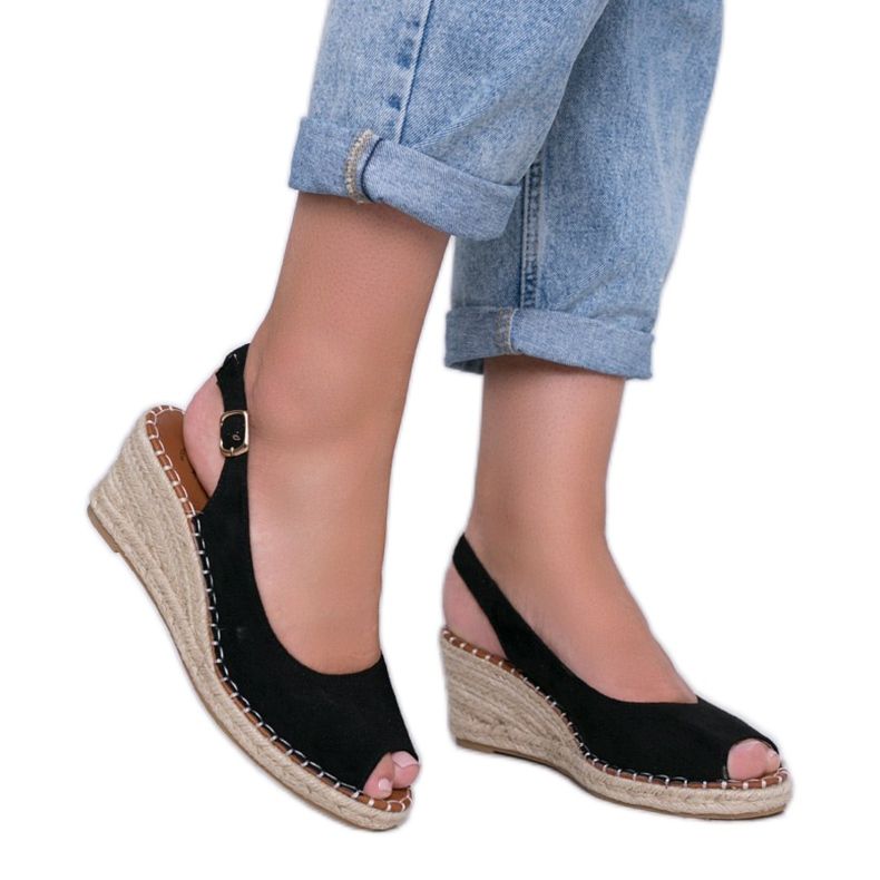 Caitlin fekete ék szandál