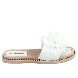 Fehér papucs virágokkal 35-218 Fehér