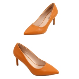 Stilettos alacsony sarkú teve CD62P Camel barna Stilettos alacsony sarkú teve CD62P Camel barna