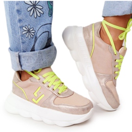 Női sportcipő a platformon Lu Boo bézs sokszínű