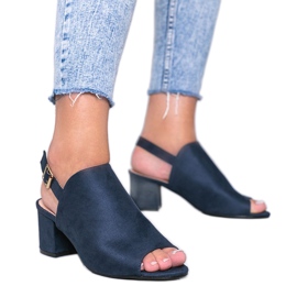 Navy blue szandál egy posztón, Blubbery felsőrésszel sötétkék