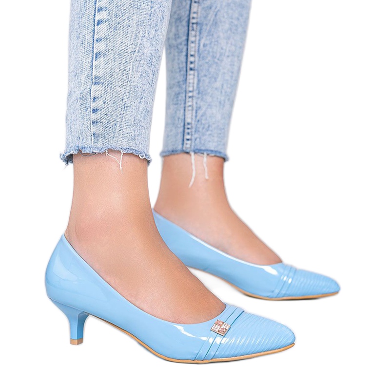 Kék szivattyúk Molly alacsony sarkán