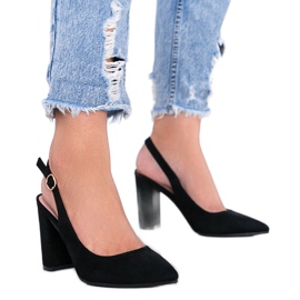 Fekete szivattyúk a Pho oszlopon