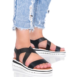 Fekete szandál vastag Irony talpon