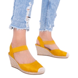 Sárga espadrillák Louise ékén Sárga espadrillák Louise ékén